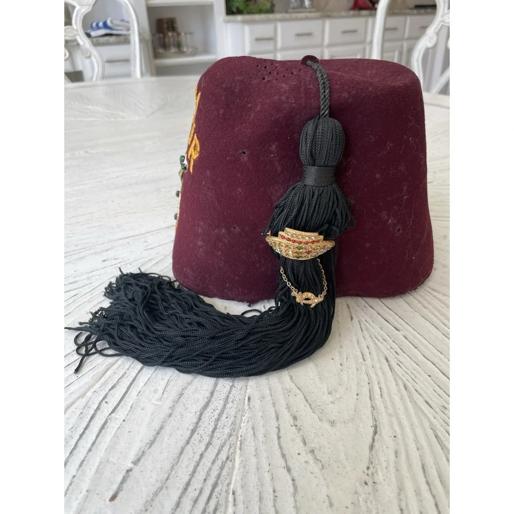 Vtg  BEN HUR Rhinestone Red Wool Shriners Masonic Fez Hat w/Jeweled Tassel Pin